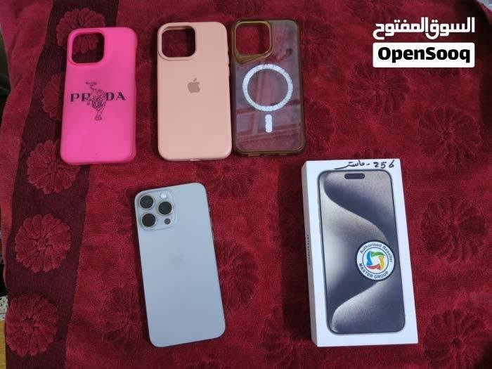 السلام عليكم متوفر للبيع ايفون 15 برو ماكس شرق اوسط دبل شريحة اللون تيتانيوم
مساحة 256 
حالته نظيف مستعمل سنه و 6 اشهر 
مابي اي خدوش بس كسر بسيط موضح بالصور والفيديو والخدوش على الشاشه من شاشه الحماية "اللزگة" 
كارتونته موجوده شاحن مموجود ومجموعة من الكڤرات
السعر مليون و ومية
المكان بغداد الدورة


**إذا كنت صاحب هذا الإعلان وتريد حذفه لأي سبب، رجاءا أرسل رسالة إلى الدعم الفني**