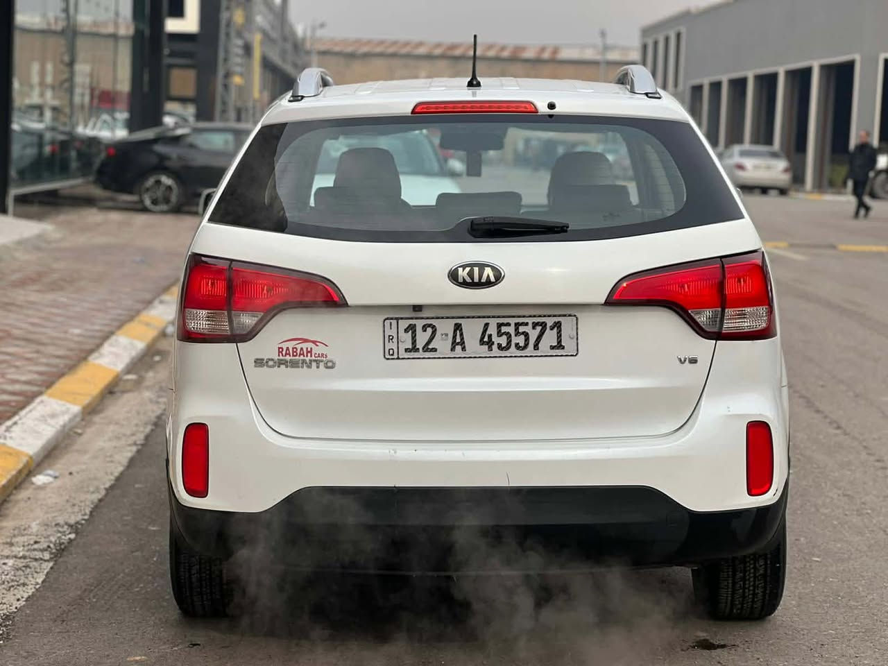 سورنتو موديل 2014 ماشية 40الف فقط
سياره جديده وضع شركة 
محرك 6 v
7 مقاعد تبريد 3 قطع 
رقم سنوية كلو جديد 
العنوان موصل الأيسر 
***********
