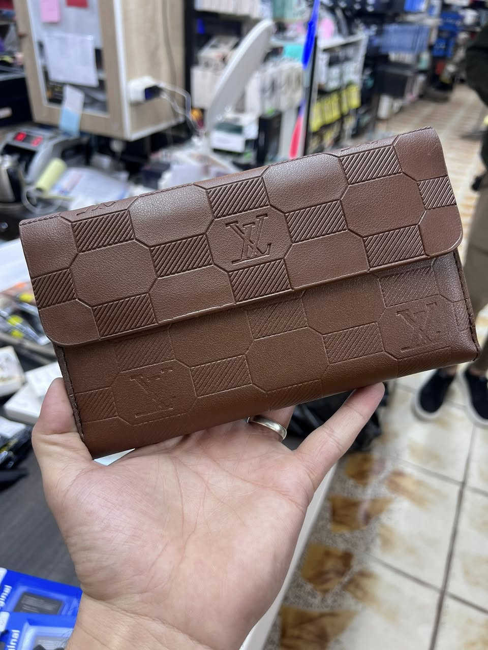 جزدان رجالي انيق 
بسعر 15 الف 
يوجد توصيل 🚚 لجميع المحافظات


**إذا كنت صاحب هذا الإعلان وتريد حذفه لأي سبب، رجاءا أرسل رسالة إلى الدعم الفني**