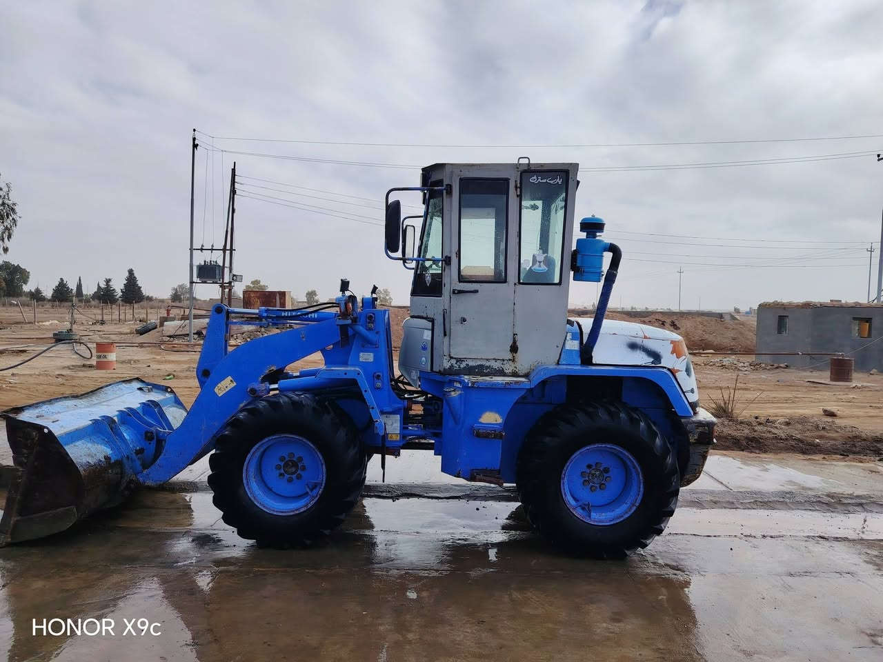 سلام عليكم من رخص ابو كروب شفل  البيع هيتاشي حجم 50مودليد 2005رقمه لانبار سنوه هزه كل جديد رقمه لانبار  متوجد شفل في لانبار قضاء الرطبه ***********
