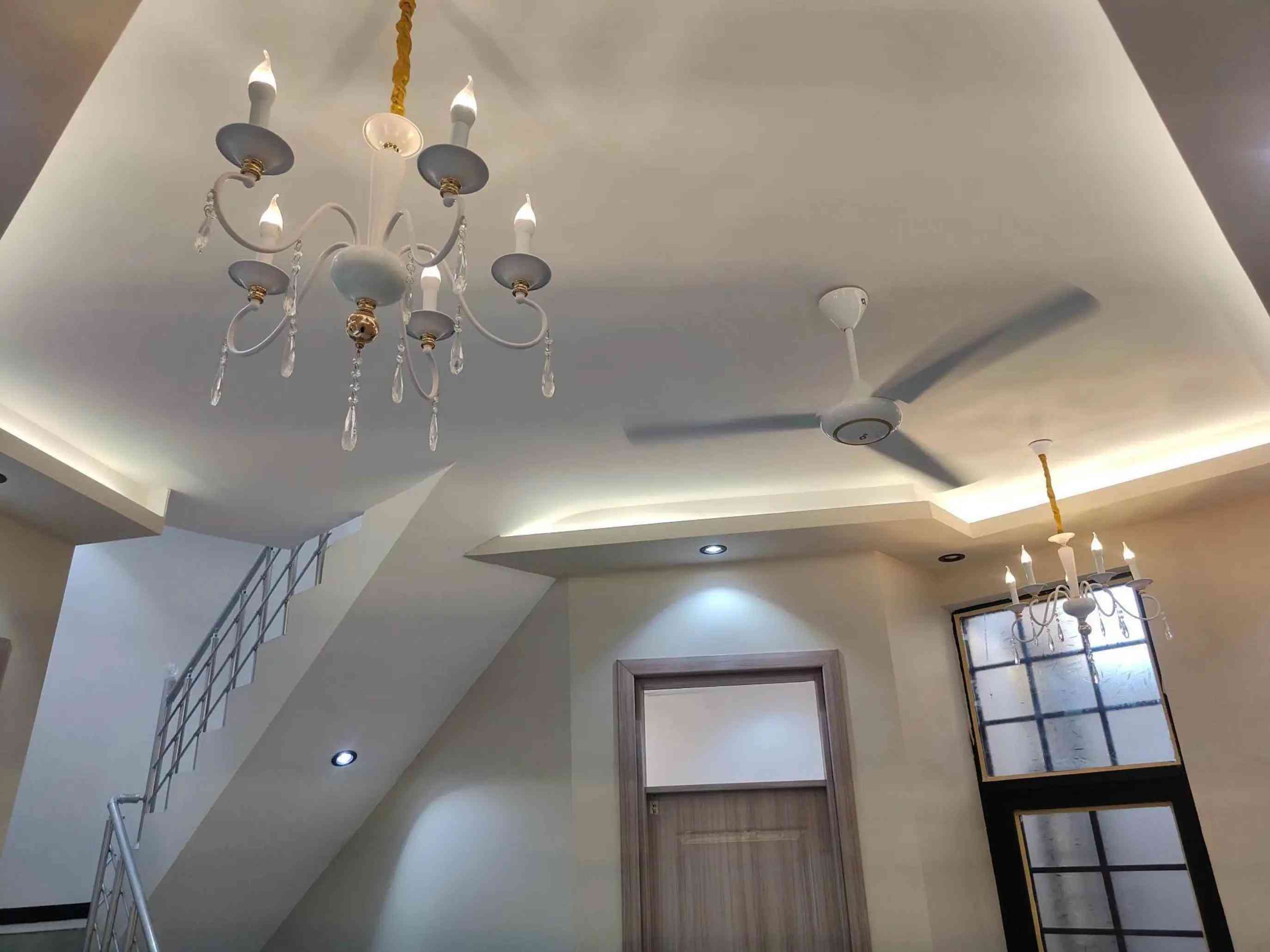 🏡 بيت للبيع في كربلاء – حي الحوراء 📍 العنوان: كربلاء، حي الحوراء جهة باب بغداد، عمود 37، نزلة القاضي./[ السعر 158 مليون[ 🔹 المساحة: 100 متر 🔹 الواجهة: 8 متر 🔹 النزال: 12.5 متر 🔹 البناء: طابقين 🔹 عدد الغرف: 4 غرف نوم 🔹 البناء جديد 🔹 المواد المستخدمة: طابوق جمهوري + كونكريت مسلح ✅ جميع الخدمات متوفرة ✅ تبليط، مجاري،  للمزيد من الاستفسار اتصل واتساب *********** /***********
