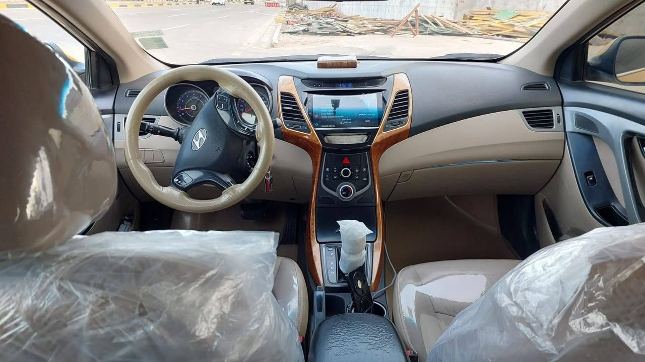 ام عليكم  من رخصت صاحب الكروب
النتر 2015خليجيه مكفوله حته دعاميات 
كفاله عامه السياره فول عده البصمه
مكينه وكير وحداديه مكفولات
بريد شغال ثلج .
السعر 128 وبيه مجال
رقم صاحب السياره ***********
غير متواجد علئ الفيس
