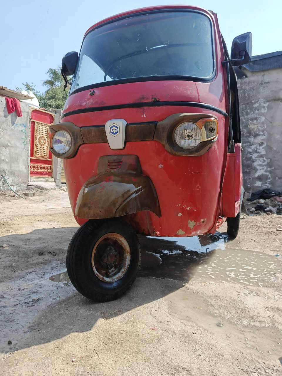 2018كفاله من الصيغ وتعمير بلاديه 
تكتك متروكه ومكينتها خربت وذبيناها 
ورايدين نبيعها التكتك كلشي مابيها والله بس عوزها محرك 
رايدينها ب٩٠٠ وبيها مجال للطيبين 
الاستفسار على هذا الرقم  
.***********
