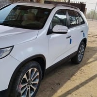 سورنتو خليجي موديل 2015 محرك 6 سلندر تصال على رقم الهاتف 07830966585