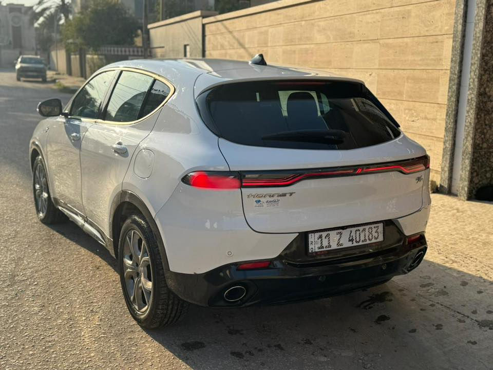 دوج هورنت  RT
2024

محرك : 1.3 تيربو بقوة 288 حصان 

‏ (Plug-in Hybrid)

ماشيه 3 الف 

تمشي بالشحن الخارجي ٥٠-٦٠ كيلو

حادث بسيط ربع باب السائق مع ربع الباب الخلفي موضح الحادث ب الصور 

بدون شواصي او دواخل  بدون ايرباك 

مواصفات : 

حساسات امامية+خلفيه

رادار امامي + خلفي

نقط عمياء

خروج عن المسار 

اوتو هولد

اوتو بایلوت 

كشنات كهرباء

شحن USB + type C

شاشة حجم كبير + واي فاي ابل كاربلي

تبريد قطعتين بيانو

سبورت مود يتغير برمجة وصوت السيارة

تشغيل عن بعد 

دخول ذكي للأبواب

شفتات ستيرن

خزن ميموري كشنات

سستم صوت هارمن كارديون

شاشة ملاحة / وغيرها من المواصفات

السعر المطلوب  168 ورقه

مرقم بغداد كامل  بأسمي مكان السياره حله 

0780 358 8421
