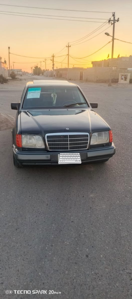‏سلام عليكم سيارة Mercedes دبل للبيع موديل 91 سنوية 27 مكينة بطة اثنين ونص رقم الهاتف *********** ￼ سياقة حلوة ونظيفة مستعجل ￼
