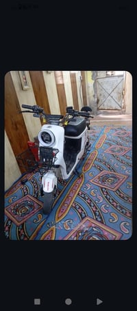 دراجه ار9 بطارياته ظعيفه فقط الباقي شرط الشغل رايده 200بيه مجال قليل ر...