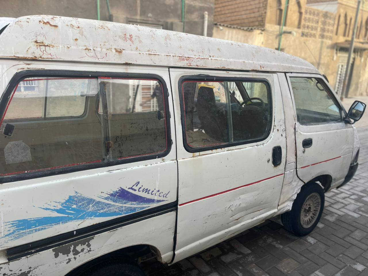 ​📣 سيارة كيه فارة للبيع 📣
المواصفات والوضع العام:

​النوع: كيه فارة (مالت حمل وشغل وتوصيل).

​المحرك والكير: كفالة وبشرط الفحص (المكينة والكير بحالة ممتازة وجاهزة للشغل والتحميل مباشرة).

​الوضعية القانونية: رقم بصرة أصولي، السنوية موجودة (البيع على الوضع الحالي بدون تحويل مباشر).

​البودي والخارجية: مثل ما موضح بالصور، السيارة مالت كسب وشغل قضاء مصالح.

​السعر مالتها:

💵 14 ورقة (وبيها مجال للشراي الجاد)

​الموقع: البصرة 📍

​للاستفسار والتواصل مع صاحب السيارة مباشرة (  واتساب):

📞 ***********
