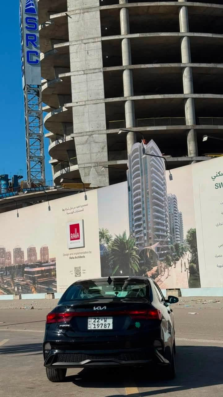 السلام عليكم 
كيا فورتي للبيع 
مكينه الفين دوش المرغوب 
نص مواصفات 
شاشه كبيره 
كامره دواره
تحديد مسار
توقف ذاتي
مانع تصادم
تحكمات ستيرن
مثبت سرعه
وضعيات قياده(ايكو،سبورت،سمارت)
بيها منضومه زنون k5
بيها قطعتين وحافه القماره ربعها اثر شي واكع عليها لا مكلوبه ولاشي 
السعر 139 
بغداد الغزاليه
***********
