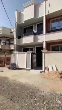 دار للبيع قرب جامع مرهون شارع باب المراد استفسار  07902438995