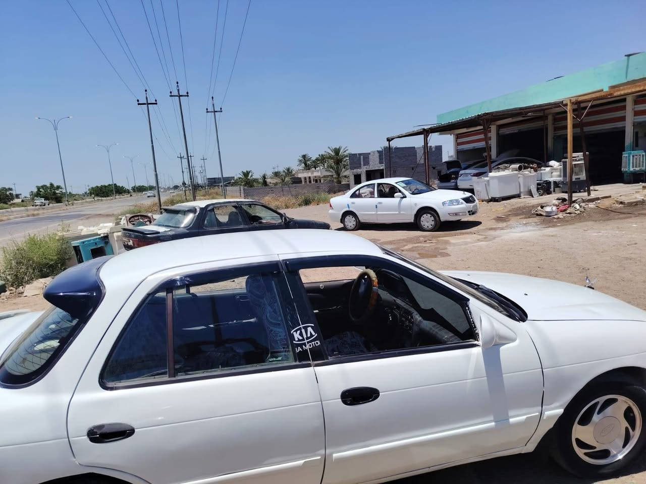 السلام عليكم سياره سيفيا موديل 95 كير كفاله صدر مكفول محرك ناعم يخبل بيهه دخانه بس الصبح لاستيك ولف مصبوغه احزام جماليه تخم تاير قماره ابلاديه كهربائيات كله شغاله سنتر لوك دوشمه اترايك للبصره مسجل شاشه اربع سماعات جدد السعر 35 وبيهه مجال قليل اتصل ***********
