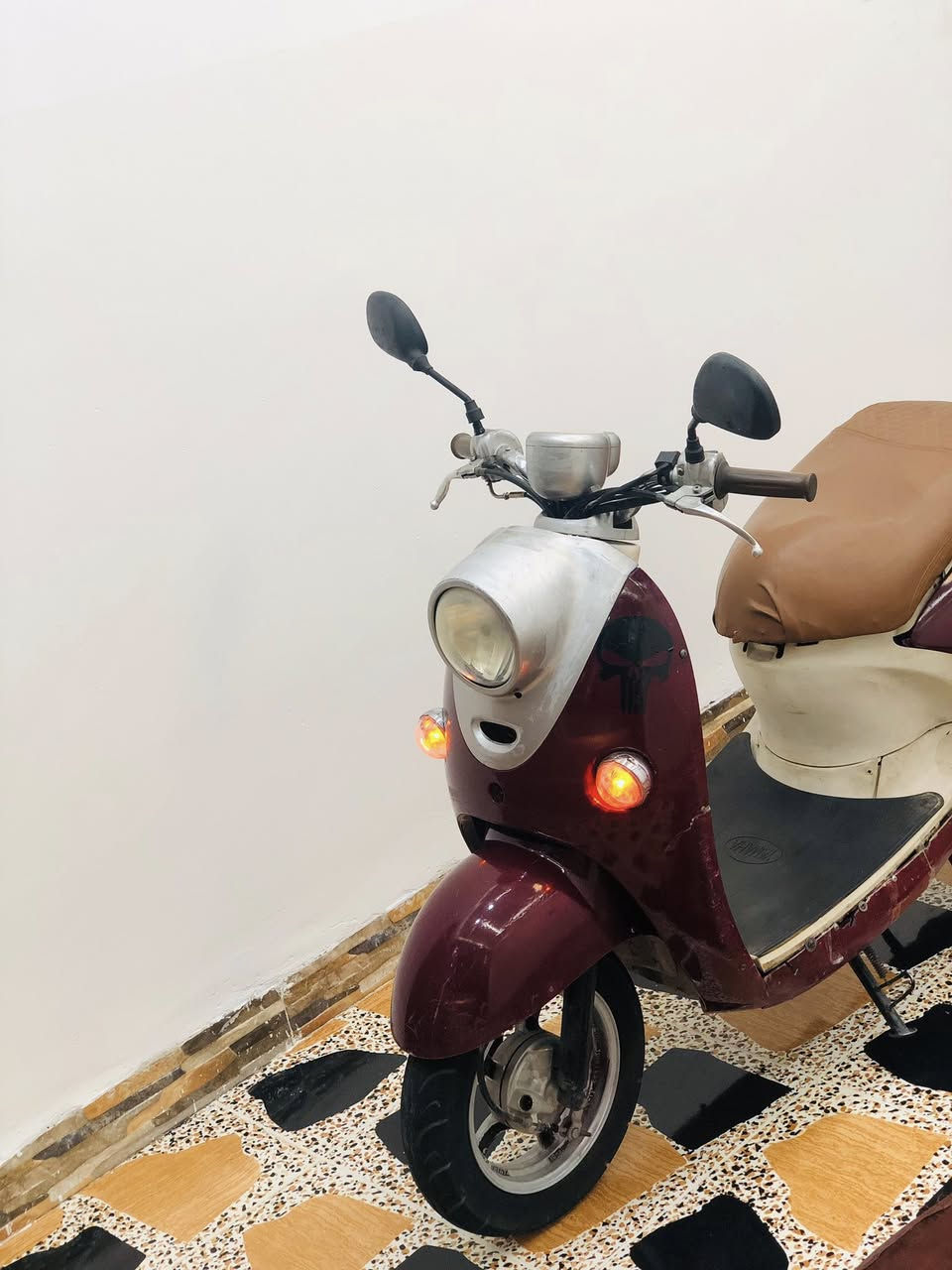 سلام عليكم شباب عبد الحليم فحل بريكات كلها شغاله تايرات جديد للبيع كهربائي شغال سلف شغال طافيه انطيك جف تراب 

انطي سعر وخذه


**إذا كنت صاحب هذا الإعلان وتريد حذفه لأي سبب، رجاءا أرسل رسالة إلى الدعم الفني**