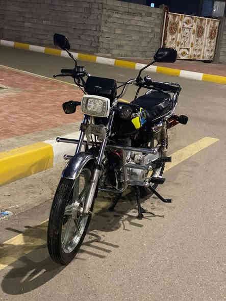 دراجه للبيع السعر 600 بيه مجال  كهربائيات كله شغاله مكفوله من كلشي موديل17 محدث 22 مكمرك وكامل عنواني الرمادي  للاستفسار على رقم ***********
