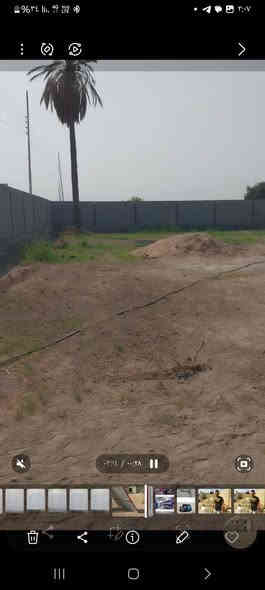 للبيع دونم مع بيت في البعيثة
📍 قريب جداً على السدّة – يبعد 50 متر فقط
📐 الواجهة: 50م × نزال 50م
🧱 الأرض مسيّجة بالكامل

🏠 مساحة البناء: 250م² – هيكل طابقين
🔹 يحتوي على:
 • 6 غرف نوم
 • حمامات
 • استقبال
 • مطبخ
 • حوالي
 • صالة

💧 الخدمات كاملة
💰 السعر: 850 مليون
📞 ***********
