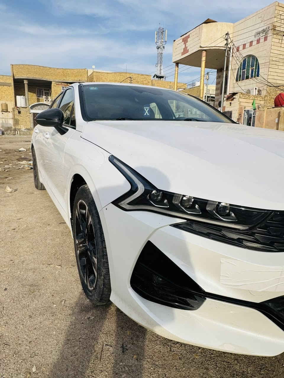 السلام عليكم
كي فايف 
K5 جيتي لاين 
موديل 23
سيارة أخت ألزيرو ما ماشية دخول جديد 
مواصفات لجيتي لاين معروفة فول مواصفات عدة الفتحة 
مكينة 1500 تيربو 
حادثها قبق جنطة وبيها بارد بطرف الجاملغ الامامي والبنيد شوية 
سيارة بدون رقم منفيس بأسمي 
مكان ناصرية مركز 
***********
