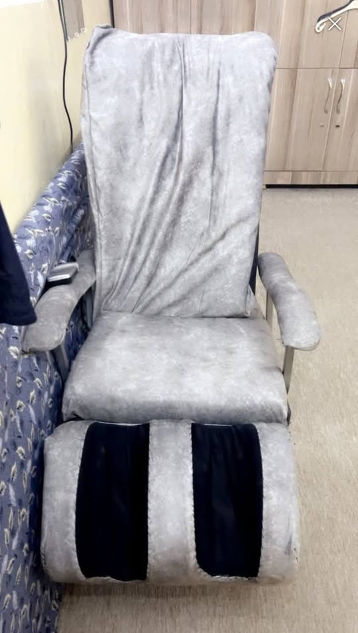 کورسی ،مەساج بۆفرۆشتن بۆ ئەو کەسانەی شان و ملیان یان قاچیان یان پشتیان دێشێت زۆر باشە خۆم سودم زۆر لێێ بینیوە بەڵام لەبەر بێ جێگایی دەیفرۆشم شوێن هەولێر


**إذا كنت صاحب هذا الإعلان وتريد حذفه لأي سبب، رجاءا أرسل رسالة إلى الدعم الفني**