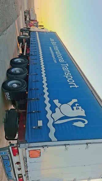 بسم الله الرحمن الرحيم 
النوع السياره . داف XF.95.430. تاك ويل دبل قماره تريله فلات جادر مسرحيه 3 محور تاك تاير بالون 42 طن 
موديل  2005.  حجم محرك  430 
موصفات السياره . تبريد . ريتايدر  5 طقات. ضلاجه داخل . حاكيه . كير عادي . دبل تانكي كاز . 
سياره جاهز لل شغل طخم تاير راس و عربانه دنكيل رفاع بولبرين SAF
كير محرك اكسن شاصي قماره مكفول كفاله عامه شرط 
رقم سنويه جديد . رقم دهوك تحويل مباشر 
السعر  210  معا مجال 
عنوان معرض هوار . طريق دهوك موصل . جمبور عميريه 
***********
***********
