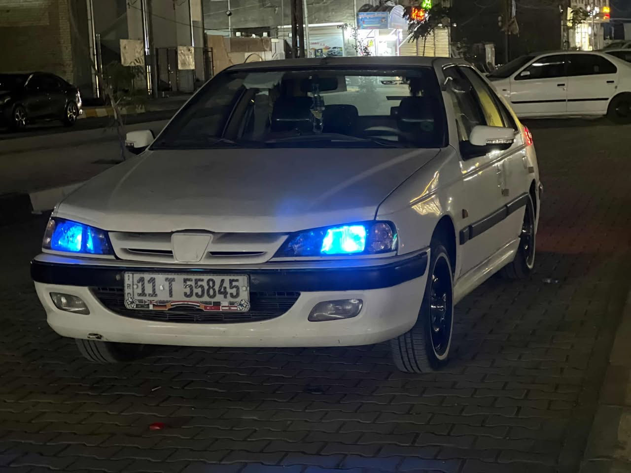 السلام عليكم.  بيجو بارص 2018 السياره احله من الصور وستخدام شخصي مكينه ١٨٠٠ رقم بغداد بأسمي السياره خير من الله مكفوله عام ماعده تعمير الهلالات الماميه فقط مكان السياره كربلاء  السعر. 72.     :***********
