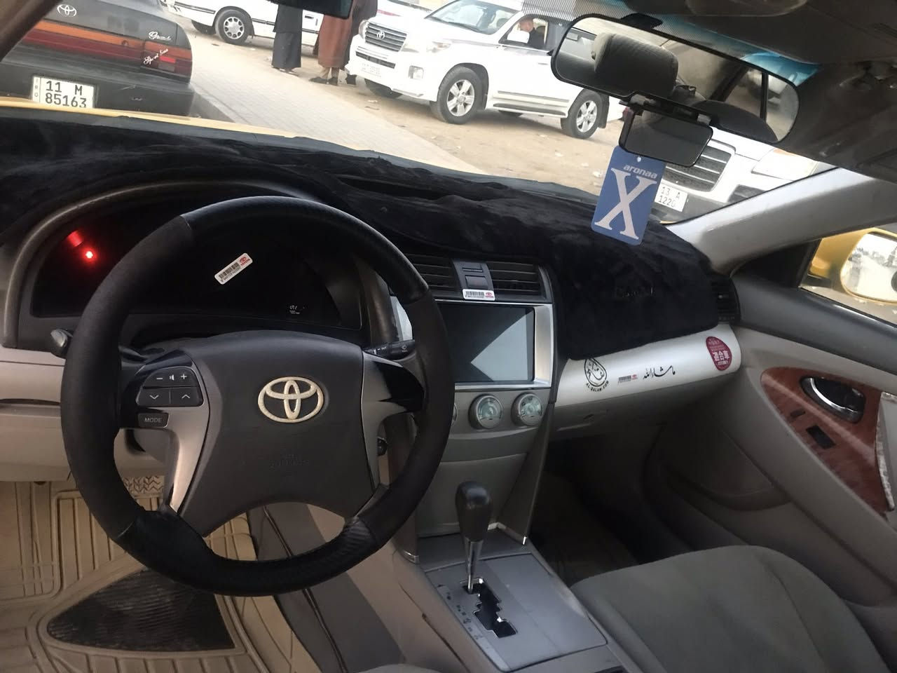 يالله السلام عليكم 
كامري 2007 LEوارد امريكي 
محرك وكير بحالة جيدة 
صدر 100:75 تخم تاير 
رقم كربلاء بأسمي هزة جديدة رقم انكليزي مصفرة هيئة وغرامات 
سيارة مال شغل خير من الله يرادلها ترتيبات بسيطة 
عنوانها واسط العزيزية السعر 60وبيها مجال كلش كلش قليل
قيمت صيني  رقم الهاتف ***********طاهر الشمري
