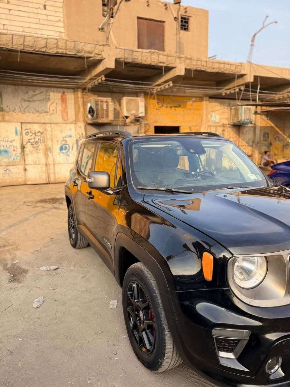 جيب رنكيد 2021 ترهم مراوس بسيارة ناصية
رقم سليمانيةتريد وكاله تريد مداور 
ماشيه 70الف 
سياره استخدام شخصي جديدة فول مواصفات بانوراما بصمه كشنات جلد محرك 1300تيربو  
حادثة بسيط طخه بخشم ابجاملغ وشوي من البنيد المكان ميسان متواجد فقط  عل شريحة ***********
