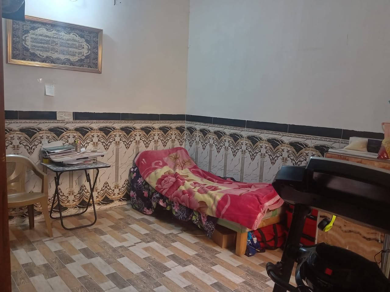 بيت للبيع في الراشدية ال بحيات نزلت جامع غازي 100متر واجه 10نزال غرفتين نوم وصاله ومطبخ وحمام وطرمه وغرفه فوك سندوتش بنل سند 25السعر 55بي مجال بغداد, العراق


**إذا كنت صاحب هذا الإعلان وتريد حذفه لأي سبب، رجاءا أرسل رسالة إلى الدعم الفني**