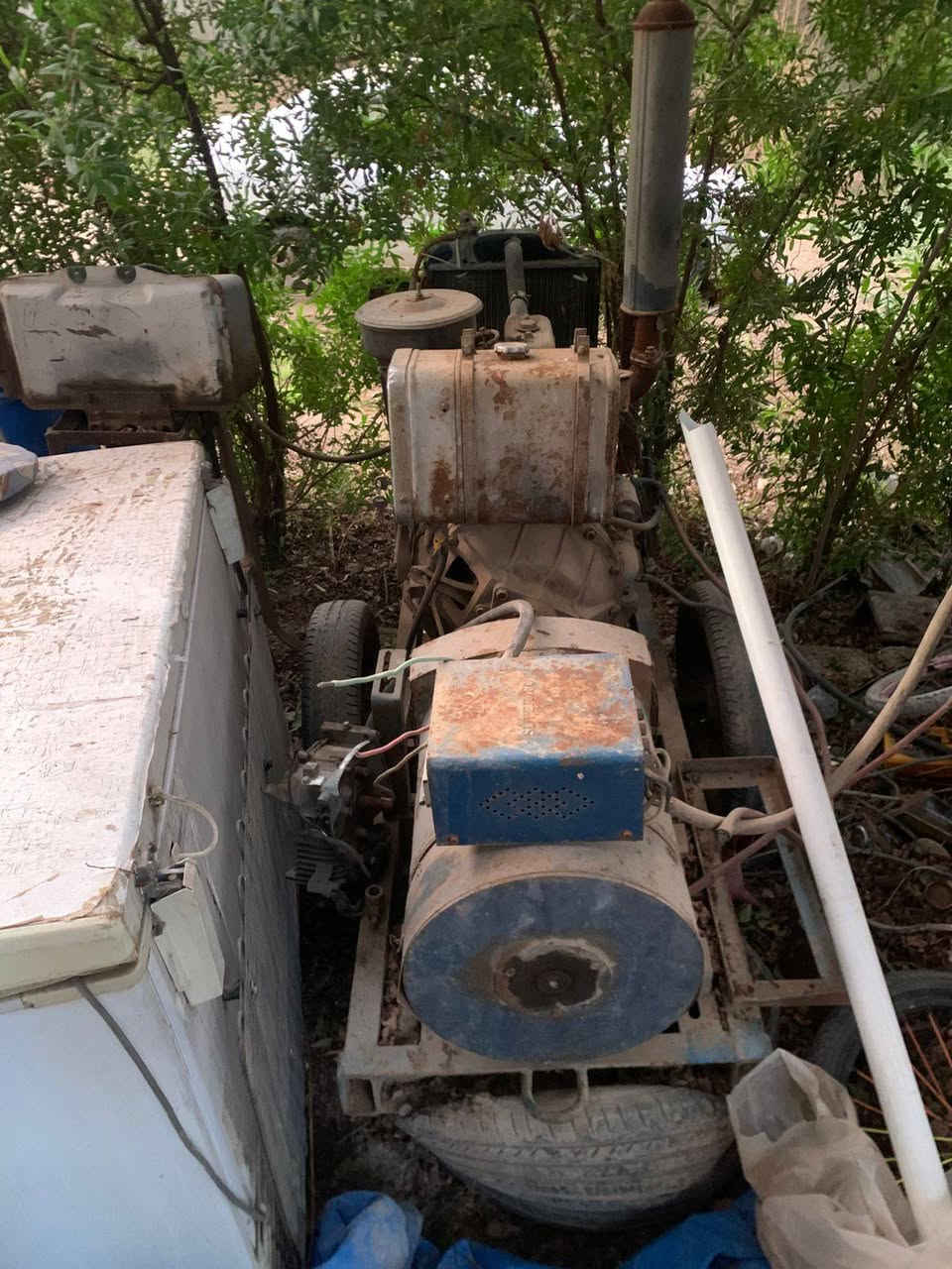 مولد بيركنز صيني عدد 2
واحد 15 كيفي بيها فطر بلاسلندر 
الثاني 20 كيفي يرادلها راديتر
عنوان بغداد اليوسفيه قصر لاوسط 
***********
