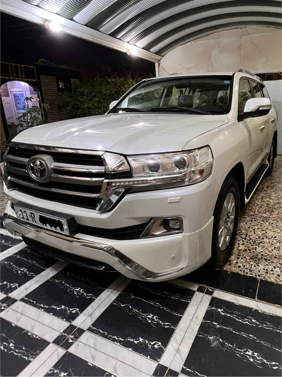 مكفوله صبغ تبديل بيه مكانين بارد والسونار مرفق مع الصور
عدد المسافات :152 KM 
رقم بغداد بأسمي
فتحه
*بصمة 
* كرسي كهرباء 
*كشنات جلد 
*حساس خلفي وامامي 
*محرك 8/4600 
*تحكم ستيرن
* مري شفط 
 * تشغيل عن بعد 
* اشاير ترحيب
* 4كامرات محيطيه  DVD بالقماره
*  علايم ترحيب 
*مرايات قلاب 
* كامرة خلفية 
* طفاية 
*ثلاجة 
* لايت زنون كشافات 
* طخم تاير محرك كير حدادي كفاله 
بيع او مراوس 
السعر465  وبيها مجال بسيط للطيبين 
مكان سياره ميسان 
***********
