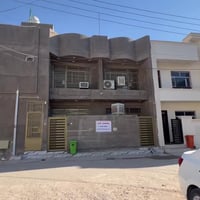 ا سلام عليكم تونات عدد2 المساحه 64مترر الواحد طابق ونص الموقع بغداد ال...