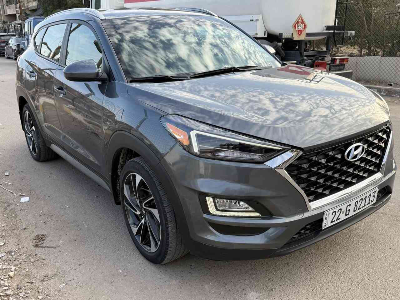 سان مديل21 رقم اربيل بسمي تحويل مباشر سعرهه143 وبه مجال *********** مكانه بغداد اميركي بيهه 4 قطع صبغ بدون دواخل كلير اميركي خادعه بس دعاميه فول مواصفات ما عده البنرامه ماشيه 36 ميل حقيقي السياره جديده ما بيهه أي نقص 5 عدسات لد امامي خلفي
