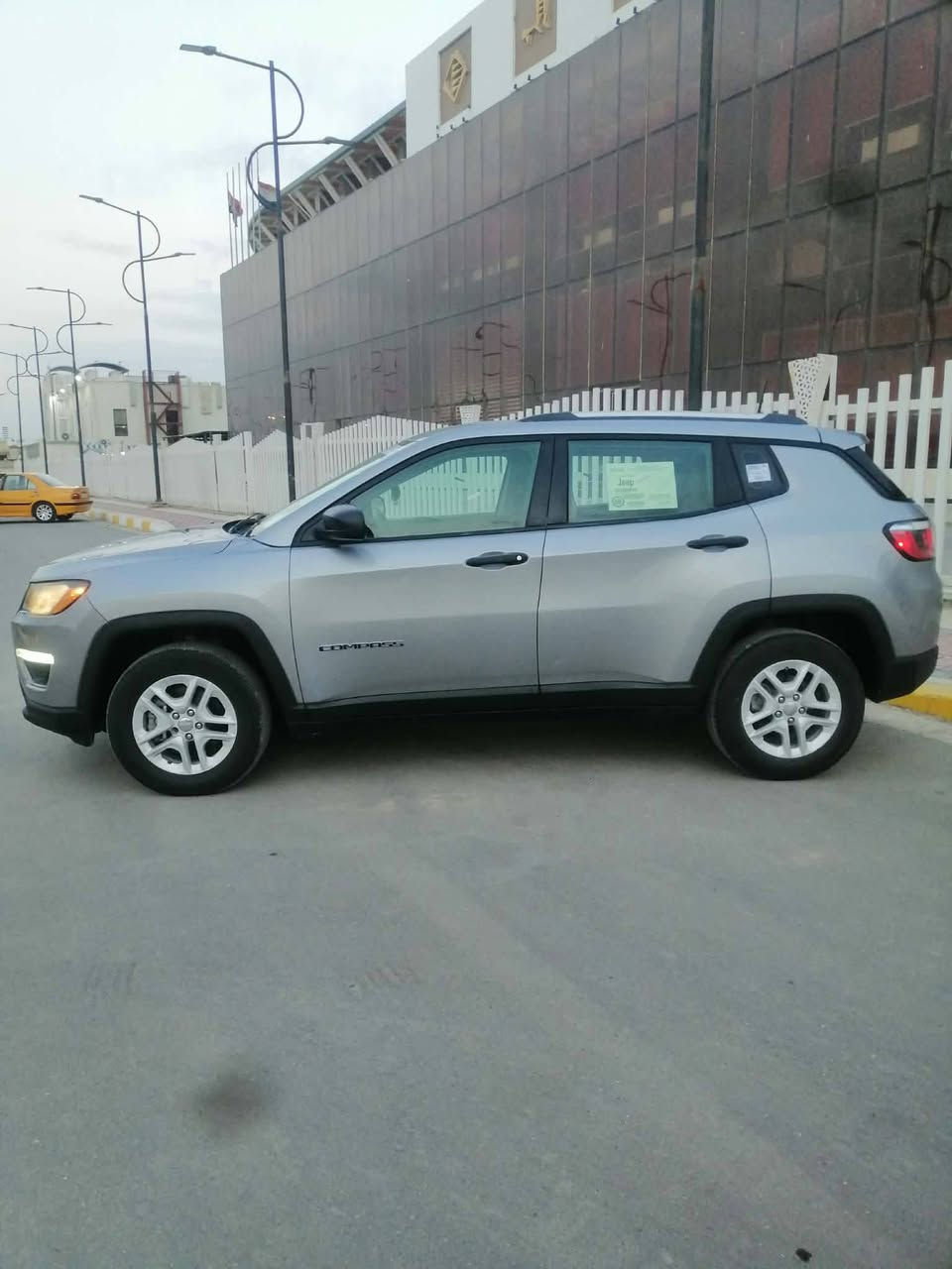 اللهم صل على محمد وال محمد
جيب كومباز 
رقم واسط 
موديل 18 
فول مواصفات 
ماعد الفتحه 
تشغيل بصمه 
العنوان الناصريه الغراف 
اتصل واستفسر ***********
