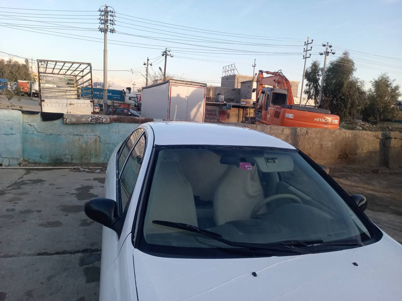 سە نی بڕاوە یابانی  2009  تۆماتیک  ناوزەرد  دەرووناوی لۆک  کامل مەسرە ف بی دە عم بی لیراوو بی تە قە  سەقفووشانی وەک شووشە  پیشوودوا کە پس  دووجام کارە با  دینار مسرە فی نیە   ***********    ***********  شوین سید سادق
