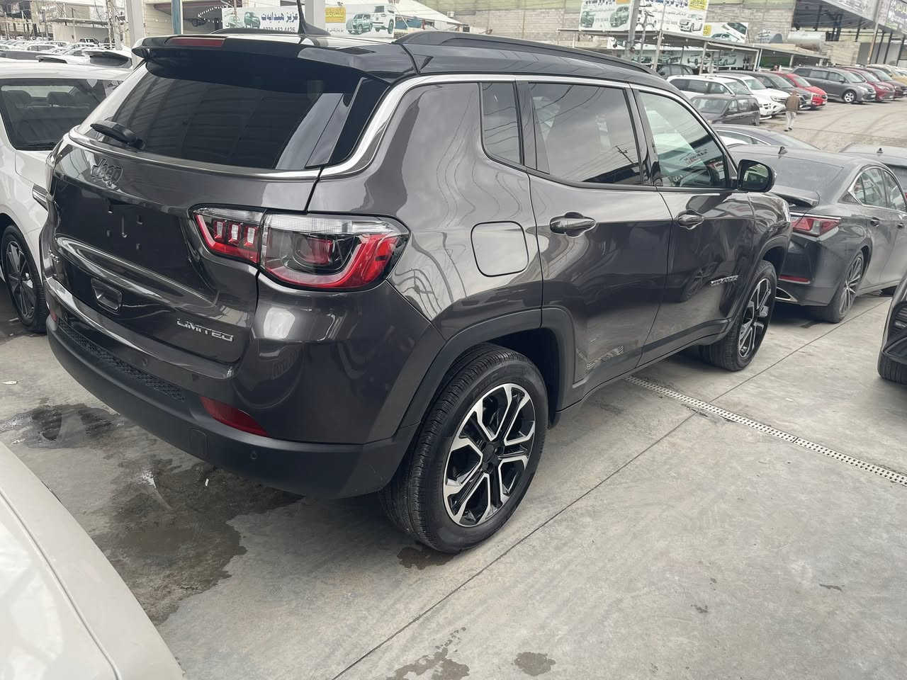 سلام وعليكم اخوان بإذن ادمين محترم عندي جيب كومباس لمتيد فول مواصفات بانوراما فورويل كشن كهرباءي كشن جلد كشن هيتر رادار امامي و خلفي فقط شبر صبغ بالبنيد ماشي ٢٤٠٠٠ مايل للا ستفسار ***********
سعر ١٦٥$
