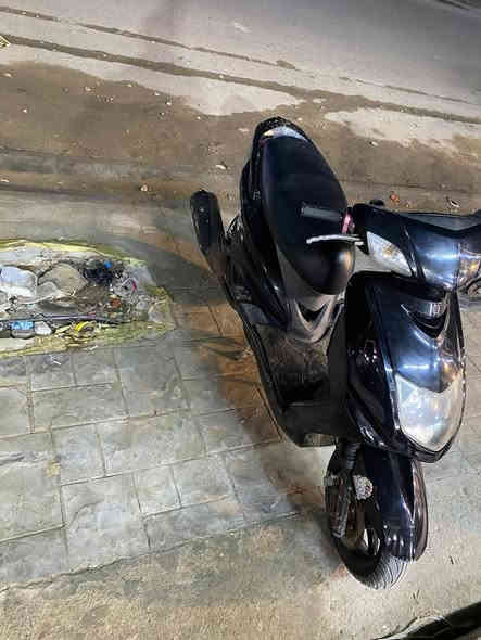 سلام عليكم دراجه سكنس نثيه 140دراجه نكره سلف دراجه كامله تزويد شك الكاع شك مكفول  كفاله عامه *********** عنوان شعب سوق شلال  سعر 750وبيه مجال
