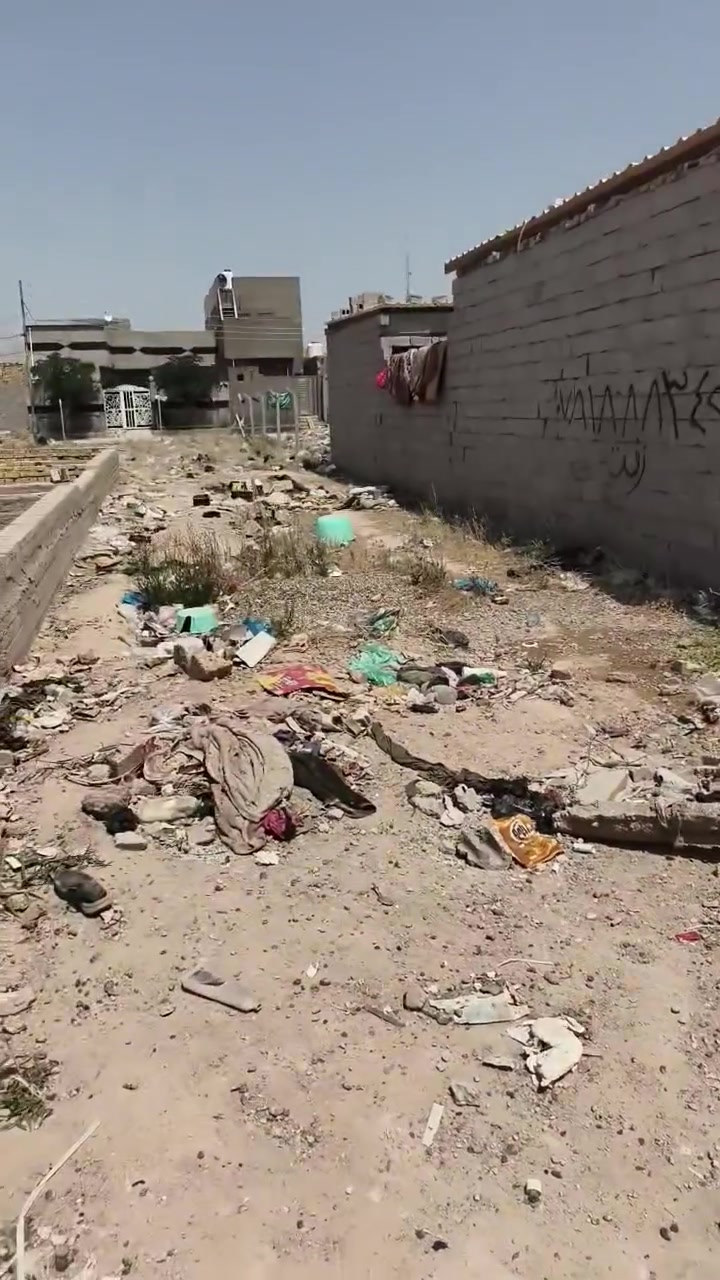 عرصا ميت متر عمود ميه وتلاثين شارع كربلاء طريق ياعلي قريبه عشارع سعرها 5,000وبيها مجال بصيط***********
