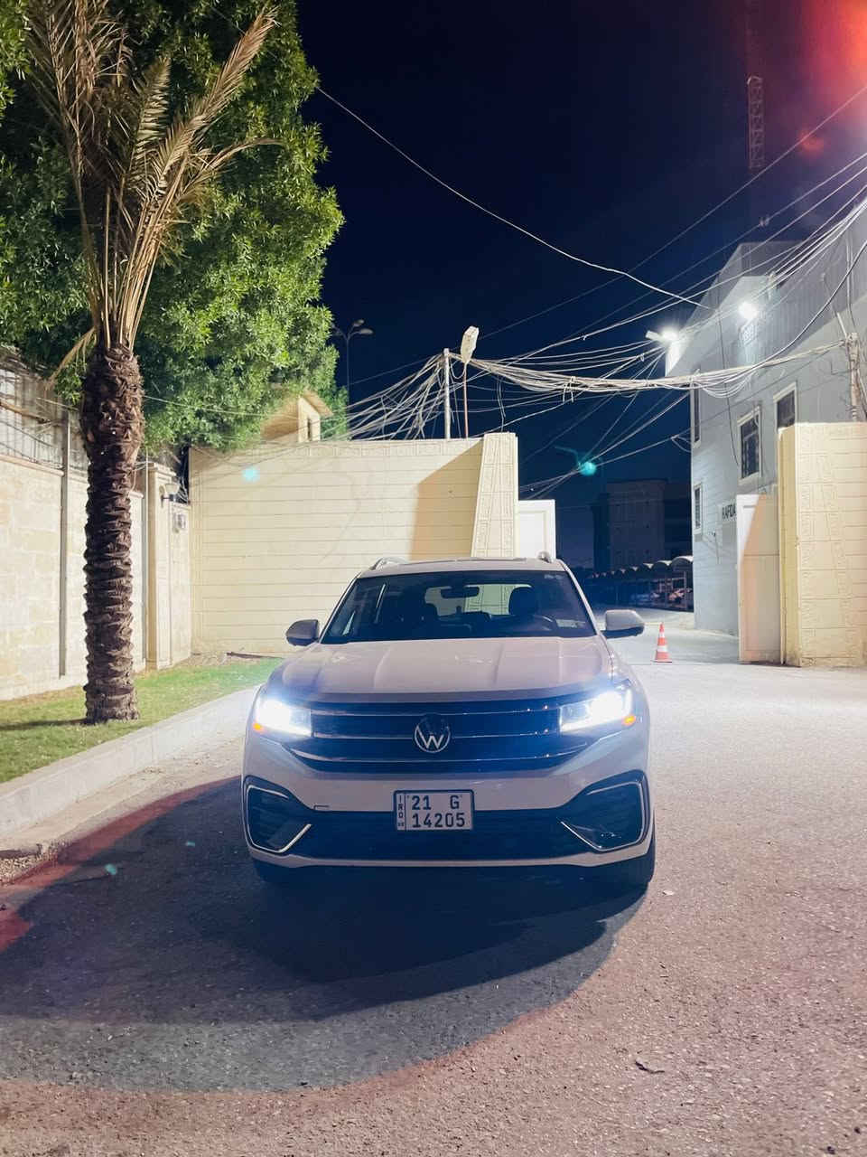 السلام عليكم
Volkswagen Atlas sel premium R/line 2022 V6 - 4montion

-اطلس سيل بريميوم ارلاين 

-فول فول مواصفات واحد علی واحد 5 كامرات 360 درجة    .

-ماشية 48 كم مو ميل

-لون ابيض  - فور ويل 

-بانوراما - 360 درجة كاميرا - داخل 

-رادار امامي خلفي مراية - نقطة عمياء 

-بصمة - تشغيل عن بعد - مراية شفط 

-كشن كهربائي و تدفئة و تبريد كشن خزن  حتى 

-كشنات خلفيه تدفئه تبريد  

-هاند بريك بصمة - (اوتوبارك )- صندوق شفط  

-حساسات امامية و خلفي و مراية 

  

-مرقم سليمانيه سنوية باسمي تحويل ثاني يوم

-السعر /31,500$


**إذا كنت صاحب هذا الإعلان وتريد حذفه لأي سبب، رجاءا أرسل رسالة إلى الدعم الفني**