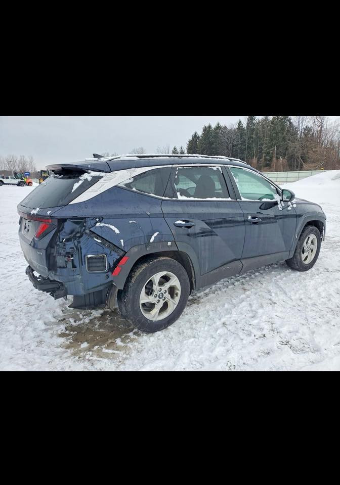 🚙 عرض سيارة – استيراد أمريكي
✅ مشمولة بامتياز كتاب الشهداء

📌 المركبة: 2024 Hyundai Tucson SEL
📌 الحالة: Run & Drive (المحرك يعمل والسيارة تمشي)
📌 المصدر: مزاد أمريكي

🔹 أهم المميزات:
• محرك اقتصادي واعتمادية عالية
• شاشة معلومات وترفيه حديثة
• كاميرا رجوع خلفية
• حساسات ومساعدات قيادة
• تجهيزات فئة SEL

📍 الموقع: السيارة حالياً في الميناء وجاهزة للاستلام

💰 السعر: مناسب وقابل للنقاش
📞 للتفاصيل أو الحجز تواصل عبر الخاص
***********
