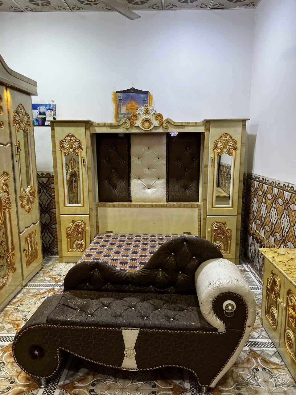 غرفه نجاره تسكام طابقين جديده استخدام قليل سعر  مليون عنوان سوك الشيوخ حي العسكري رقم ***********
