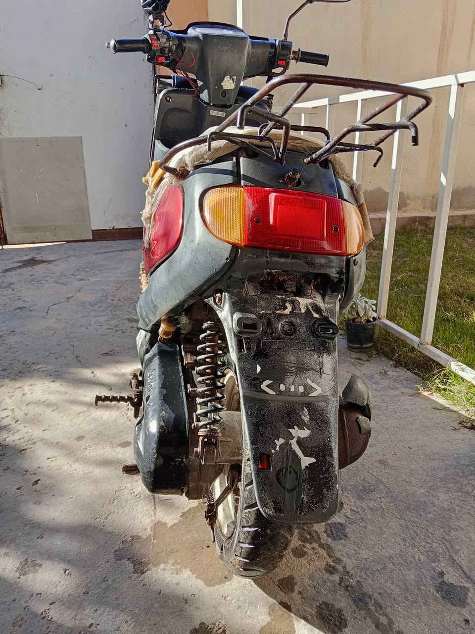 سلام عليكم دراجة ام السلة ياباني للبيع دراجة حلوة شلعة ومعدل كهربائيات كلهة شغالة مكاني مفرك السدة السعر 200 
***********
