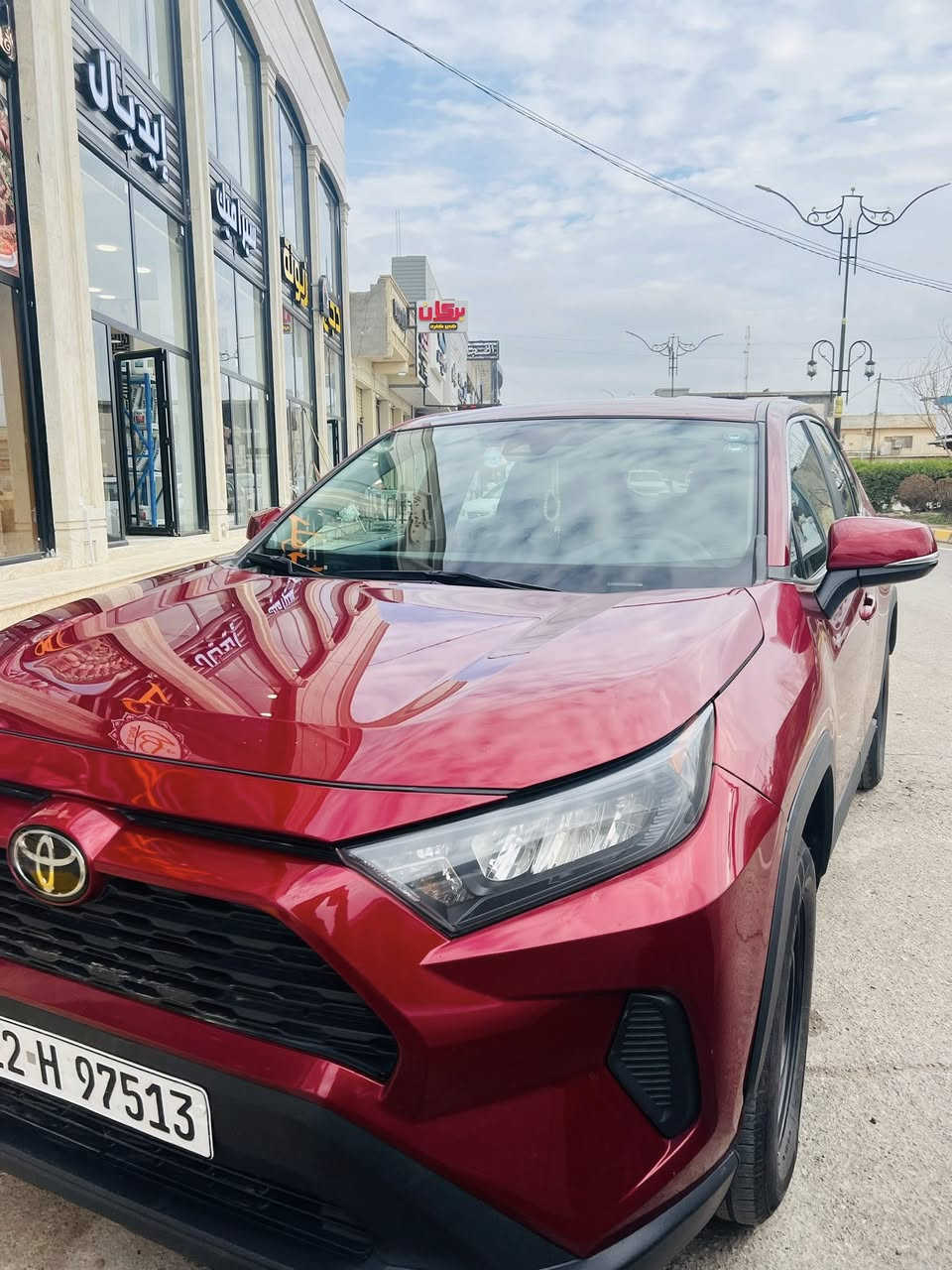 السلام عليكم .. 
راف فور 2022  Le للبيع 
حادث جداً بسيط جاملغ يسار فقط و موجوده صورته بالمنشور 
ماشيه ١٤٣ k رقم اربيل الجديد و سنويه لل ٢٠٢٨ 
مواصفات ال Le معروفه اشاير مري رادار امامي هاند بريك كهربائي حساس خلفي شاشه جبيره تحكمات ستيرن وبعد بيها هواي مواصفات 
سياره جديده ونظيفه حيل 
كير و محرك و صدر و تايرات كلشي بيها مكفول 

السعر  /    235 $ وبيها مجال بسيط 

مكان السياره صلاح الدين تكريت 

***********

‭٠٧٧٧ ٠٥٨ ٥٤٥٦‬
