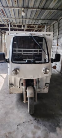 ،،، ستوتة للبيع،،،نوع دايوان  اوراق اصولية  موديل 2014  اللون أبيض الم...