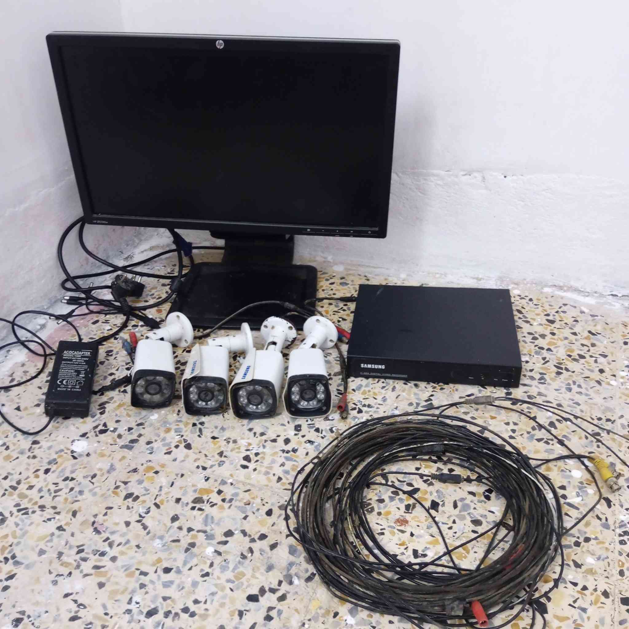 كامرات اصلي سامسونك جهاز مع محوله شاشه حجم 24رقم ***********
