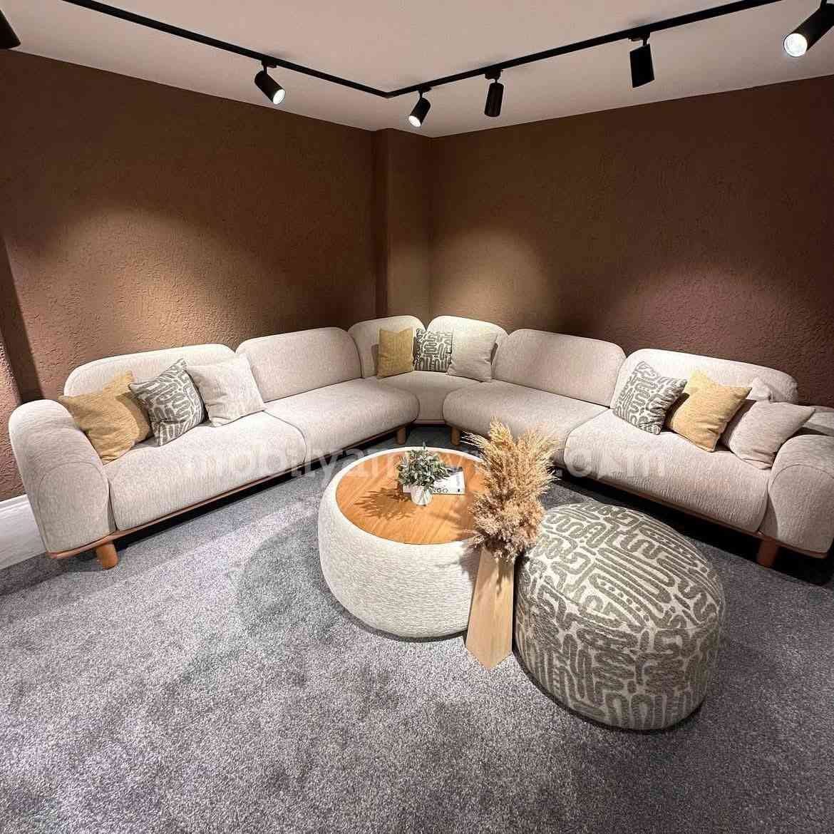 عندك تخم تعبان ومتضرر عدنا تكدر اتجدد تخمك
:🪚
دوشمه كافه الاطقم العراقيه والتركيه والاجنبيه 
:🔨
واللوان ونوعيه القماش على رغبة عملائنا 

👈🏻لدينا خدمه نقل كافه مناطق بغداد 👉🏻للاستفسار خاص او واتساب ***********
