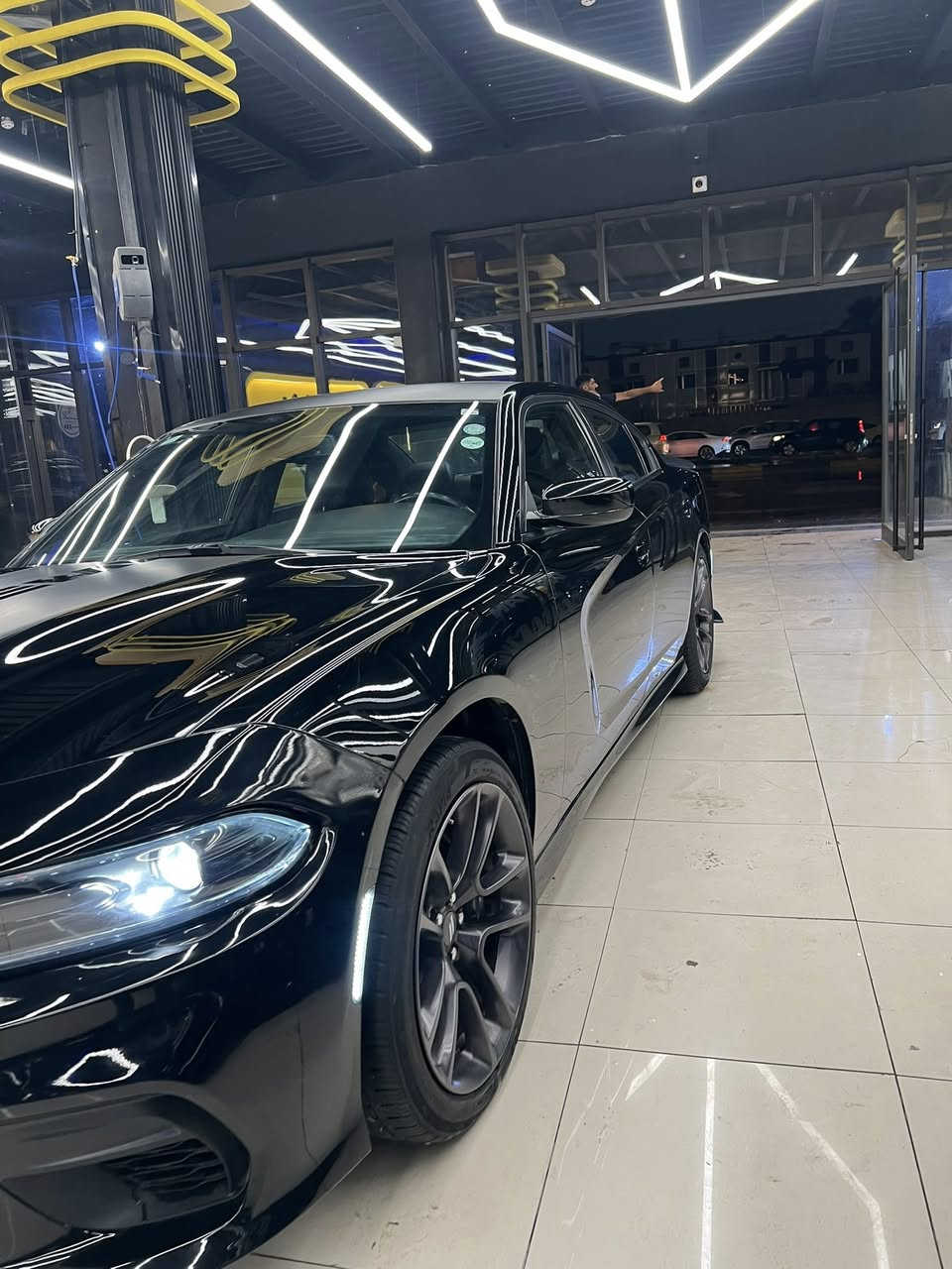 السلام عليكم
جارجر R/Tموديل(2022)
دايتونا اصل مختم 5700
مواصفات السياره:
فول مواصفات ماعدا الفتحه
حساسات 
مري تعتيم للأضائه
ماشيه 32mi
كراسي خزن تدفئه تبريد
تبريد قطعتين
شاشه كبيره لمس كامره خلفيه
كير محرك مكفولات
دخول ذكي ونقاط عمياء
شفتات ستيرن مثبت سرعه
فجوج برمبو
غرفه مختمه دايتونا
حادث السياره جانبي قطعتين
السعر(235)$$وبيها مجال حك الجيه
السياره رقم اربيل تحويل مباشر 
تواصل:***********
