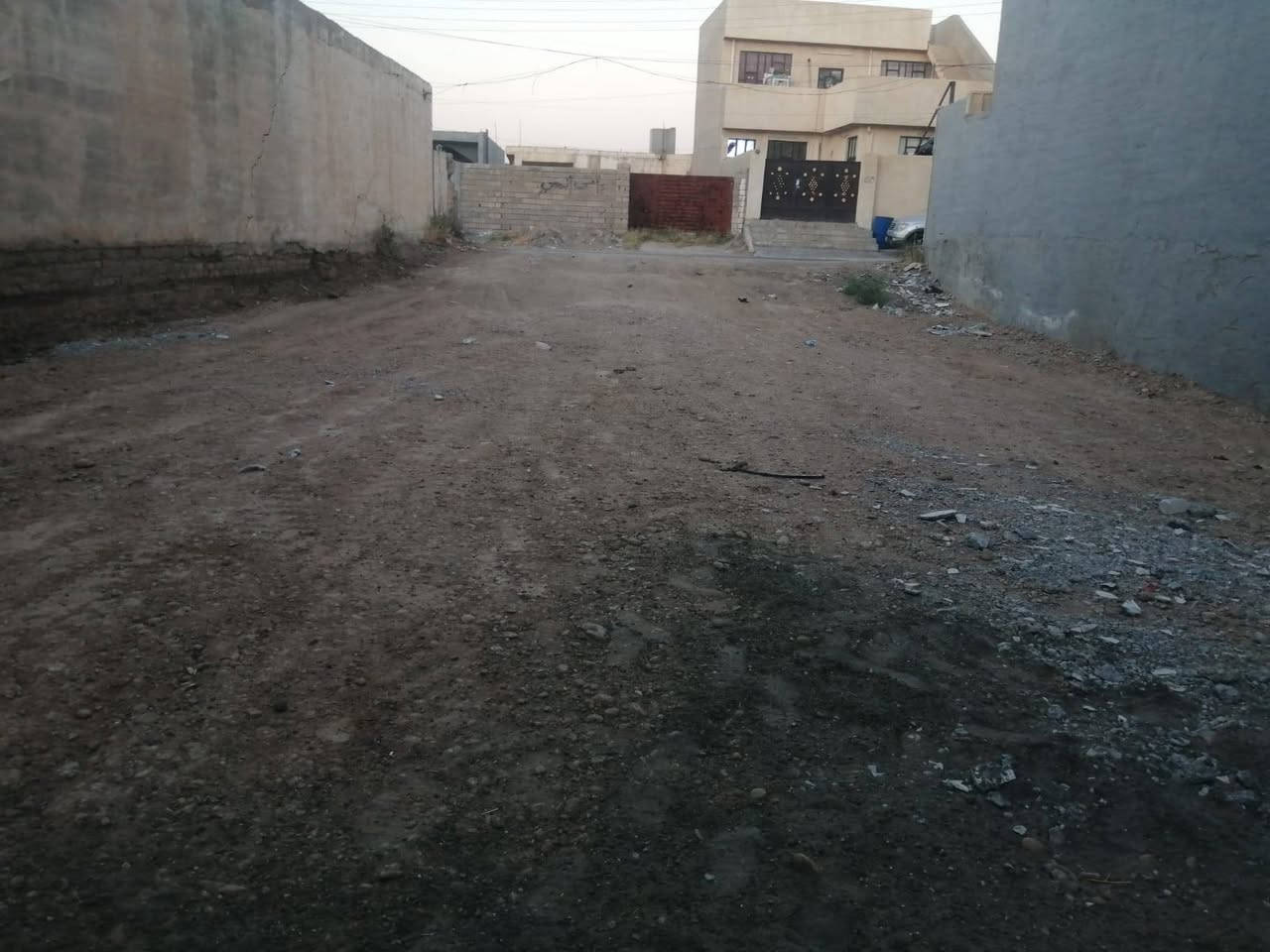 ارض للبيع تكريت حي سلمى التغلبي قرب مشروع الماء مساحه250واجها 10وبسعر مناسب ***********
