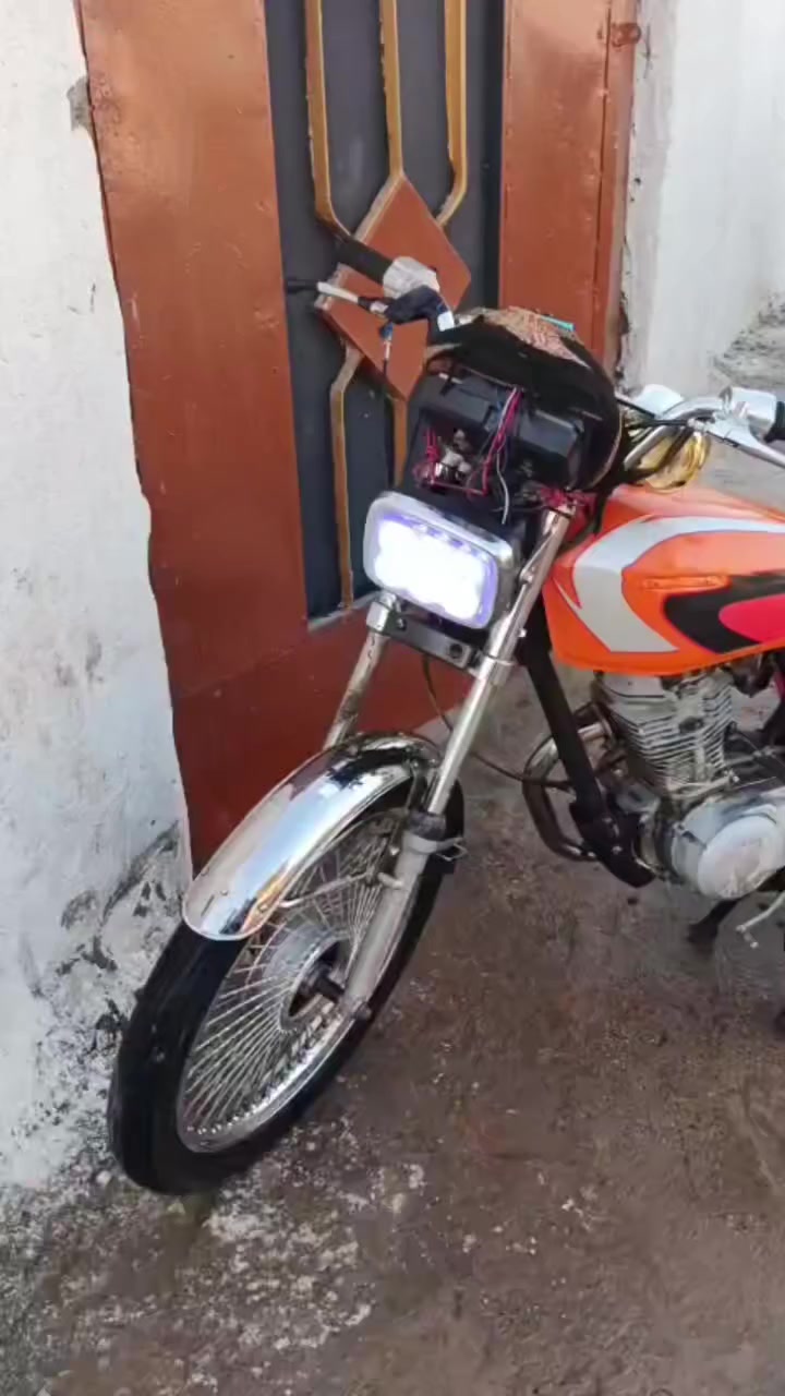 ماطور للبيع اي عيب مابي كهرباياته كله شغاله اربعه كير وبي مجال الشراي هاذا رقمي ***********
