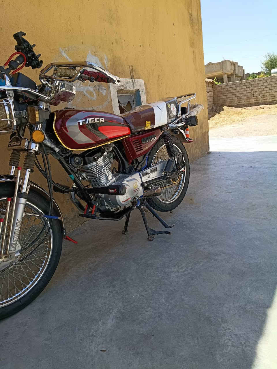 السلام عليكم موطور موديل 20 كلو وضع شركه ماتصرف علي ربع المكان الشبالي ولاتصال عل ***********

السعر 525وبي مجال 
جماعت الا 475وجوه لاحد يجيني 
المو شراي لاكسر ولا يخابر ولا يراسل لان بزعت من ذوله البس يراسلون
