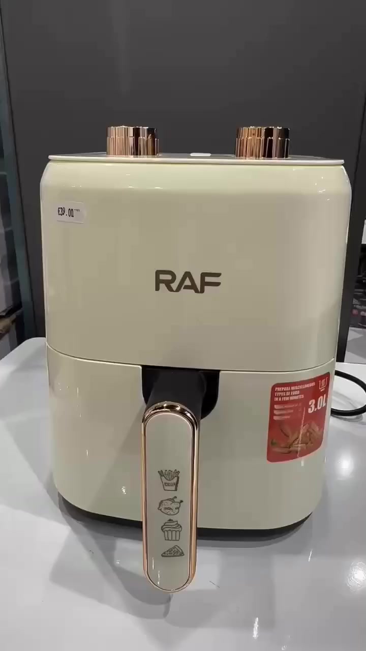 مقلاة راف الهوائية سعة 3 لتر  #الاصلي المنشأ ألماني
الأداة المثالية لعشاق الطعام اللذيذ والراغبين بالطهي الصحي. تتيح لك هذه المقلاة الهوائية تحضير أطباقك المفضلة بأستخدام كمية قليلة من الزيت أو بدونه،
مع الحفاظ على قرمشتها وطعمها اللذيذ. بفضل سعتها الكبيرة التي تبلغ 3 لترات، تُعد هذه المقلاة الهوائية مثالية لجميع أفراد الأسرة 

قلي صحي: حضّر أطباقًا لذيذة بنسبة دهون أقل تصل إلى 80% بفضل تقنية الهواء الساخن. استمتع ببطاطس مقلية مقرمشة، ووجبات خفيفة مقرمشة، ودجاج شهي، وغيرها الكثير، دون الحاجة إلى زيت زائد.

سعة كبيرة 3 لترات: تُسهّل هذه السعة الكبيرة تحضير وجبات لعدة أشخاص. مثالية للعائلات أو لتحضير كميات كبيرة.

تحضير سريع: مع محرك قوي بقوة 1300 واط، يصبح طعامك جاهزًا في دقائق. لا مزيد من أوقات الانتظار الطويلة!

درجة حرارة ومؤقت قابلان للتعديل: مع تحكم قابل للتعديل في درجة الحرارة ومؤقت عملي، يمكنك التحكم الكامل في تحضير أطباقك. تصميم صغير وأنيق: تتناسب مقلاة راف الهوائية البيضاء تمامًا مع أي مطبخ، بفضل تصميمها العصري والموفر للمساحة.

سهلة التنظيف: بفضل السلة القابلة للإزالة والسطح غير اللاصق، يسهل تنظيف هذه المقلاة الهوائية بسرعة.

خالية من روائح الزيت: بفضل استخدام كمية قليلة جدًا من الزيت، لا داعي للقلق بشأن الروائح الكريهة في مطبخك

#الاصلي المنشأ ألماني

السعر 50  الف 
يوجد خدمة توصيل لجميع محافظات العراق


**إذا كنت صاحب هذا الإعلان وتريد حذفه لأي سبب، رجاءا أرسل رسالة إلى الدعم الفني**