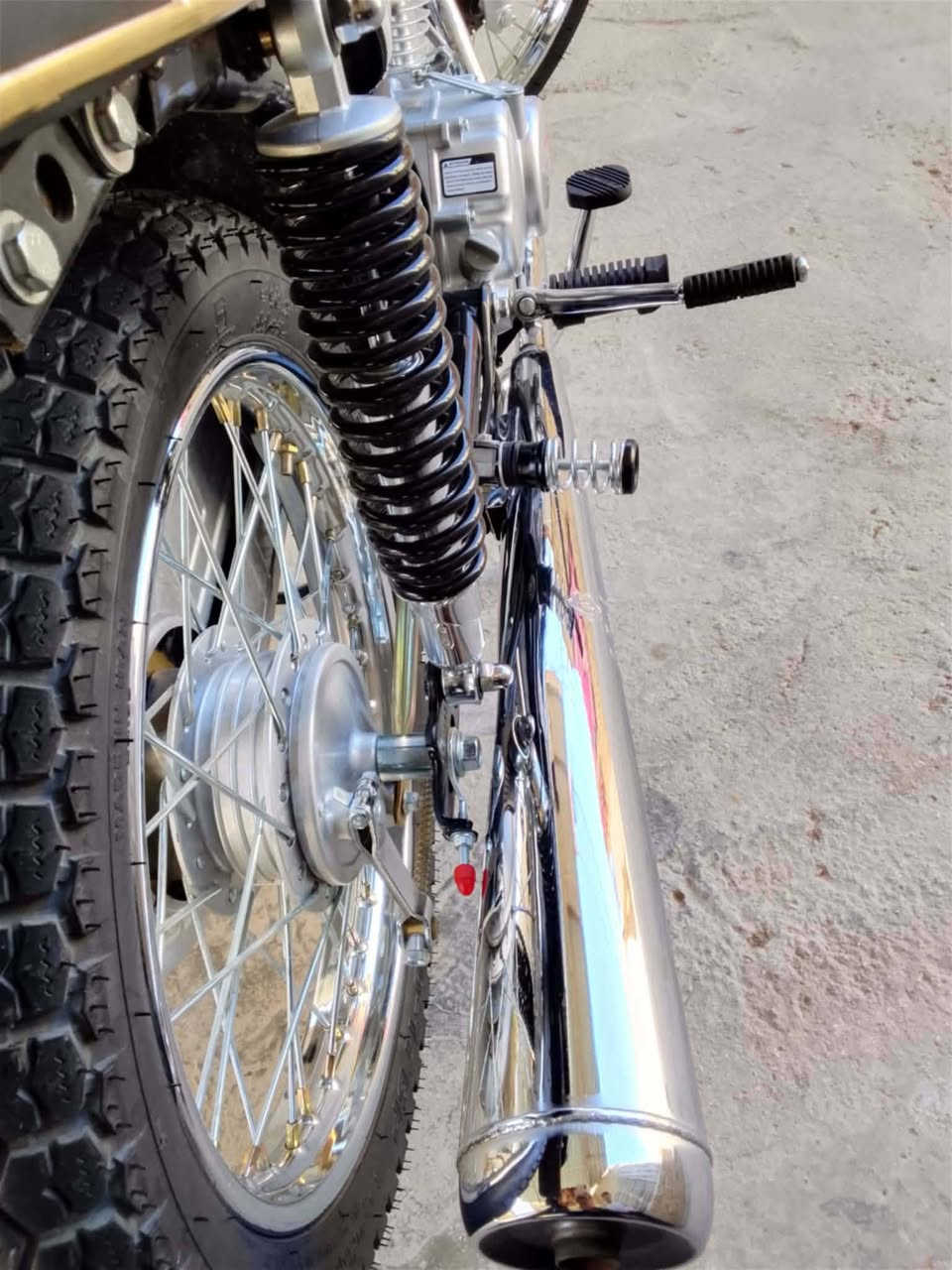 تعميرة حربي اوراق للبيع مكينة رابيدو الأصلي ست احرف اول تبديلة دهن الهة وشاصي سكنر 26 وغراضهة كلة اصلي صالهة سبوع مشدودة بعدهي ع سحك صبانة ماا ممدودة عليهة شوفت عينك سعرهةة 950 وبيهة مجال مكاني ديوانية الحمزة الشرقي المو شراي لا يتعبني فدوة اروحلكم للتواصل ***********
