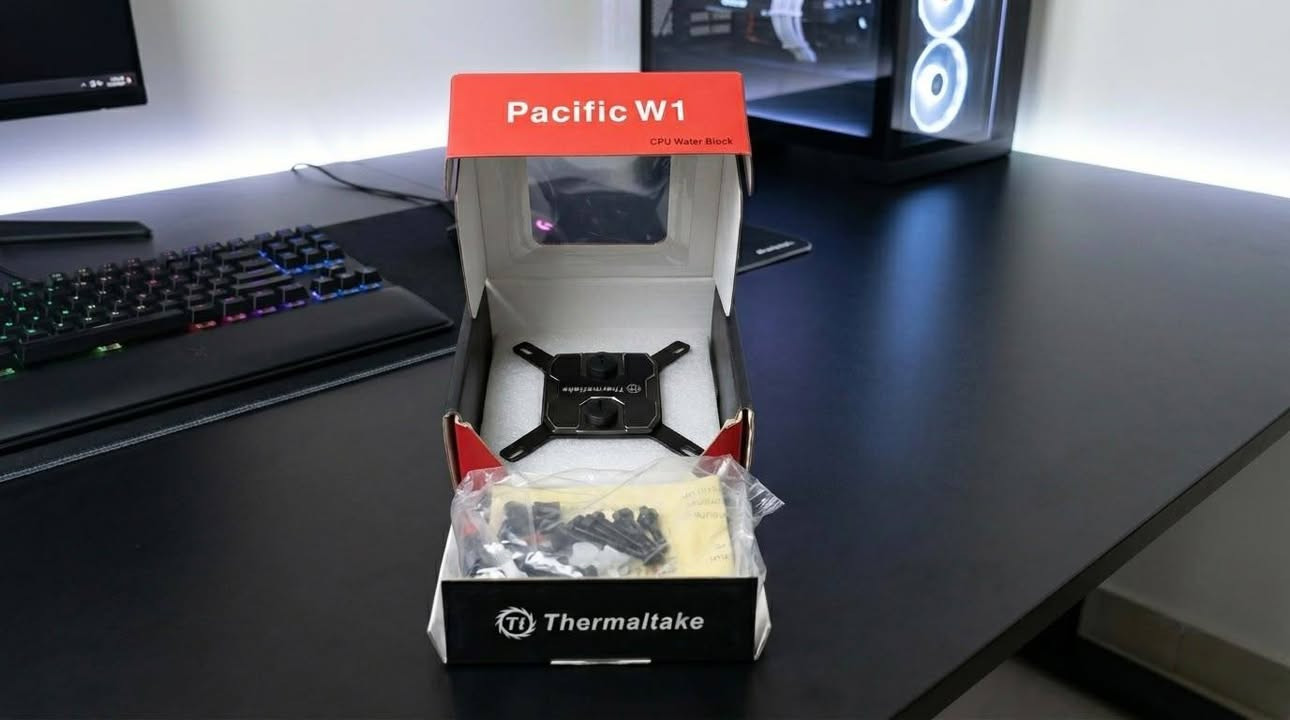 منظومة تبريد مائي جديدة وغير مستخدمة بالكامل، نوع عالي الجودة ومناسبة
المكونات:

* Thermaltake Pacific PR22-D5 (خزان + مضخة D5)
* Thermaltake Pacific W1 CPU Block (بلوك تبريد المعالج)
* Radiator من شركة Bykski

المنظومة كاملة بحالة جديدة ولم تُستخدم نهائياً.

السعر المطلوب: 170 دولار للقطعة كاملة

للعلم فقط، سعر المضخة وحدها في المواقع يتجاوز 170 دولار، لذلك السعر يعتبر فرصة ممتازة مقارنة بباقي القطع معاً.

للمهتمين يرجى التواصل في التعليقات أو على الخاص.

يمكن التفاوض بشكل بسيط جداً عند الجادين فقط، مع الرجاء عدم المساومة أو التقليل من قيمة القطع


**إذا كنت صاحب هذا الإعلان وتريد حذفه لأي سبب، رجاءا أرسل رسالة إلى الدعم الفني**