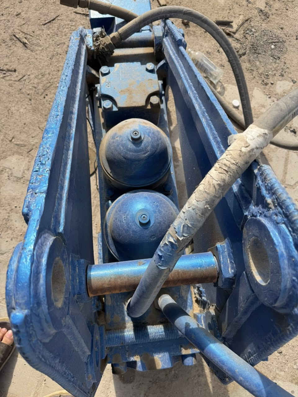 نقار همر عدد 2 للبيع العنوان واسط - الكوت )  شرط الفحص والعمل (***********) للاستفسار اتصال فقط
يرهم جيسي بي ويرهم الازرك حفارة تاير
